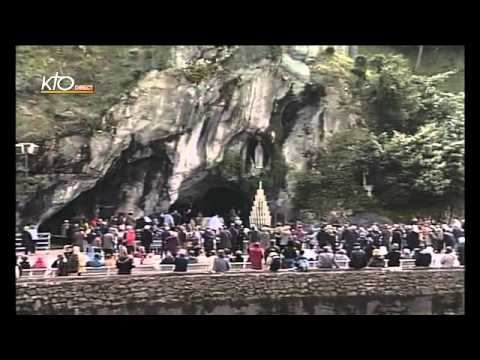 Chapelet à Lourdes