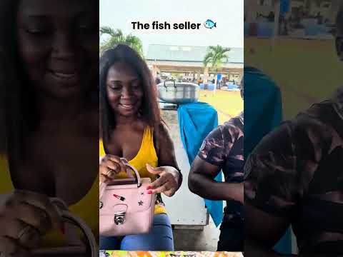 The fish seller 😂😂😂😂 #funny 