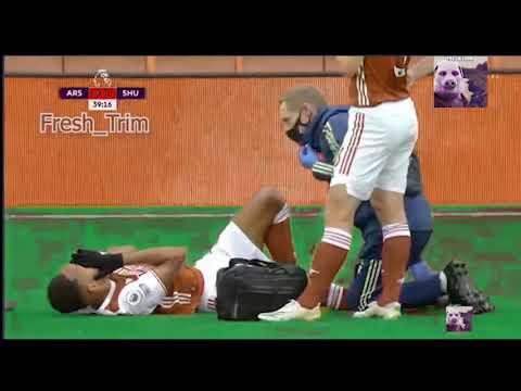Aubameyang gets injured by Sander Berge - Arsenal vs Sheffield United 0-0 - 2020