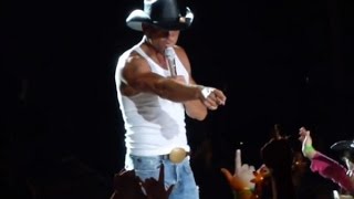 Country Stars Breaking Up Fights