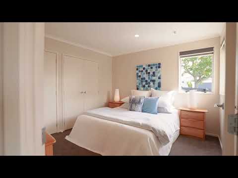 12 Puroto Street, Meadowbank - Michael & Tatyana