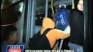 preview picture of video 'Dificuldade no Transporte Coletivo em Piraquara'