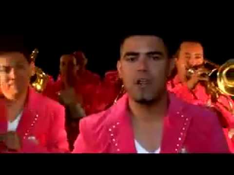 La incontenible Banda Astilleros - El Puñetazo - incluye lyrics