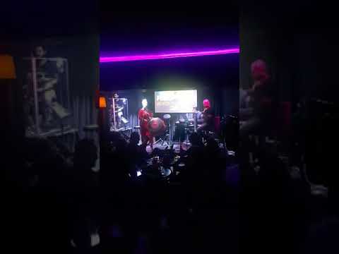 ERİK DALI BURCU ULUKAYA #erikdali #davulshow #asmadavul #angara #bar #davulshow #ankarabebesi #show