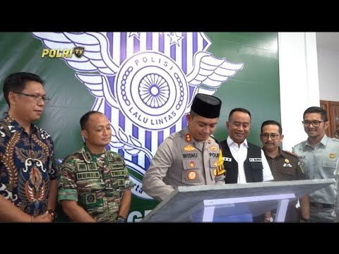 KAPOLRES PROBOLINGGO RESMIKAN POSPOL GENDING UNTUK CEGAH KEMACETAN