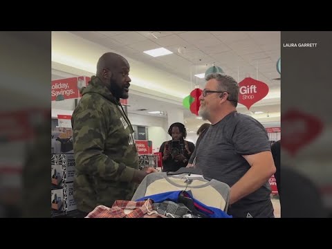 Former NBA star Shaquille O'Neal surprises families in Texas with holiday cheer