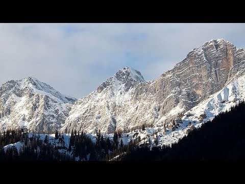 Video Thumbnail: Slovenian climber completes world’s first ascent on wings of glider in mid-flight