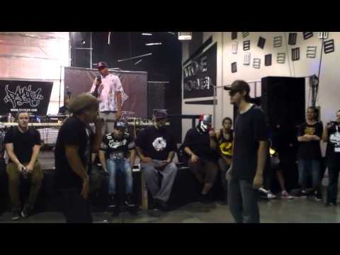 Musical Mammal Vs Zom B Desert Warfare 2013 Beatbox Battles Semi Finals Round!!!