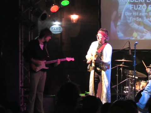 Wienergassenblues 2009 - Bridge of Sighs - Not my cross to bear.mpg