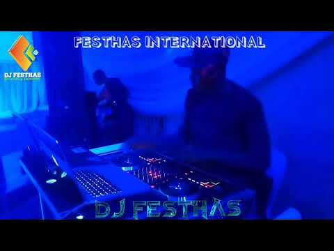 Dj Festhas Progressive doing on stab scratch.