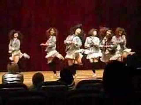 Korean School Boys & Girls Dancing to Girls Generation