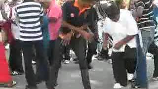 Download lagu Goyang goyang goyang kepala goyang. mp3 Download lagu Goyang goyang goyang kepala goyang. mp3