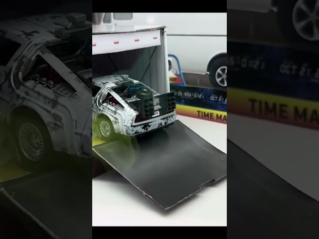 Vídeo relacionado con Jada Figuras de Metal Beetlejuice 7 cm, 4 Surtidos coleccionables Warner Bros, Personajes Beetlejuice y Lydia en Varios Trajes, Caja Ventana Individual, envío Aleatorio, 8 años (9385273300W01)