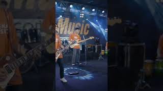 Download lagu YENI INKA secawan madu !!Di koplo kendang cantik#shorts mp3