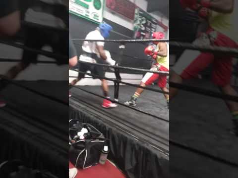 Toka khan clary sparring agains rhode island phenomenon Isaac Perez