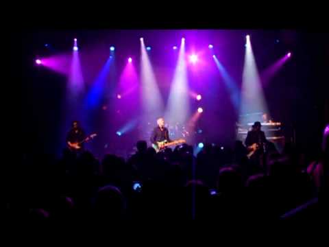 FM - "Love Lies Dying" from the DVD INDISCREET 25 LIVE