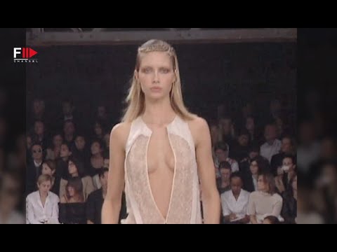 Vintage in Pills STELLA McCARTNEY Spring 2002 - Fashion Channel