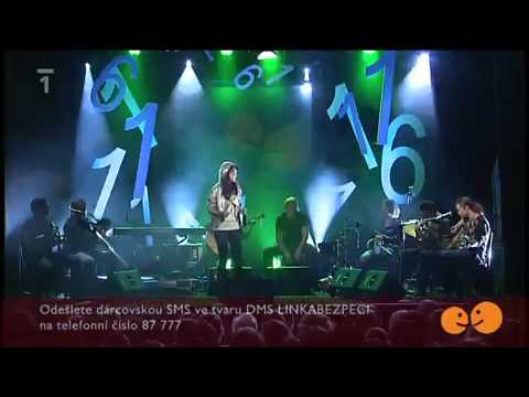 Ewa Farna & Kryštof - Cosmostrend (Benefice Linky bezpečí)