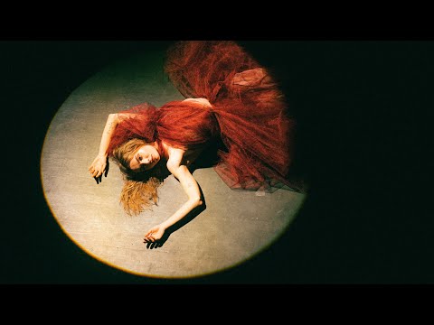 Eli Riccardi - Lovehandles (Official Video)