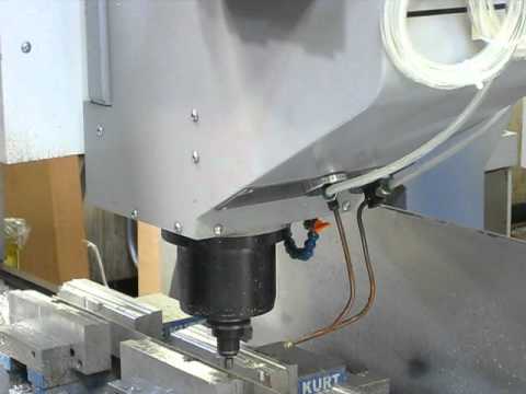 Haas gantry router with Unist MQL system