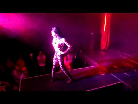 POSH RIHANNA''S - ESPECIAL SCARLETT OLIVER DISTURBIA - 24.11.2012 (FULL HD)