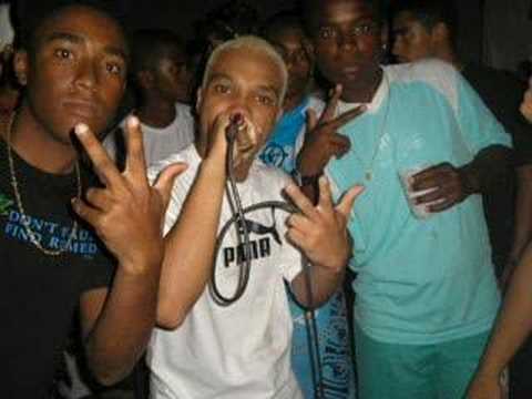 duelo chuck 22 e mc acerola