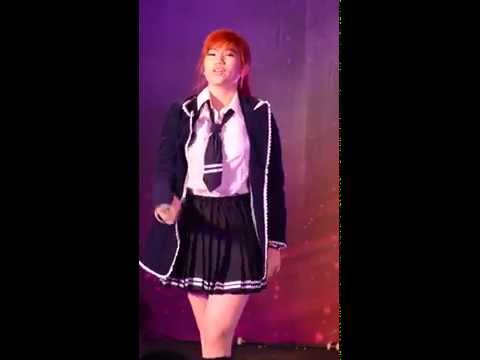 Ayerin Meguztarlady cover Vixx - Pretty girl + Love equation @ Esplanade Stage 2