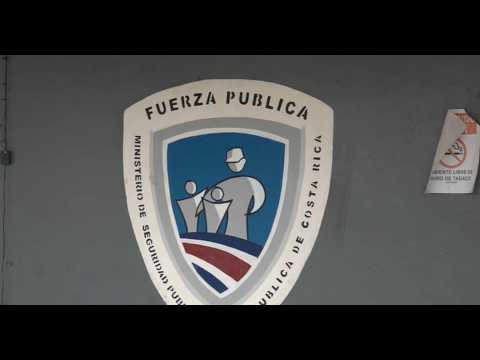 Acribillan a hombre frente a centro educativo en Cartago