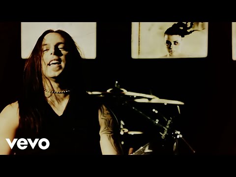 Bullet For My Valentine - Your Betrayal (Official...