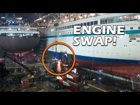 This is SUPER RARE! Two MASSIVE CRUISE SHIPS side by side - CINEMATIC TIMELAPSE 4K