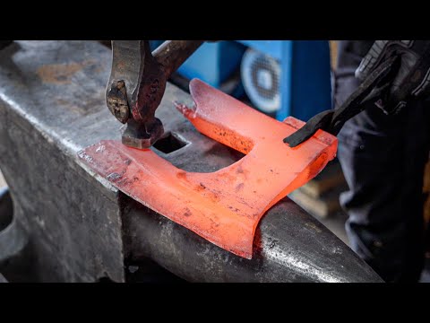 Forging a Traditional Swedish Hewing Axe: Recreating the 1700's Craft