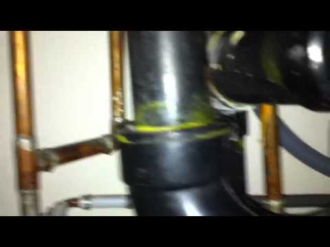 comment reparer evier qui coule