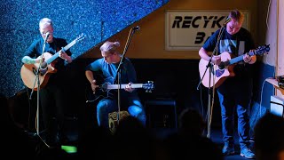 Video Neděle | LÁSKA A NADĚJE [živě v Recyklu]