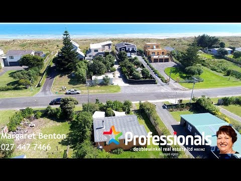 50 Rua Ave Waitarere Beach with Margaret Benton of Professionals Levin