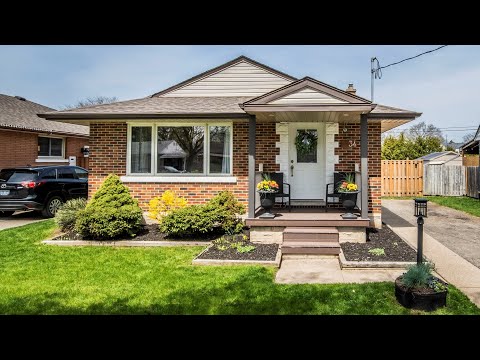 FOR SALE: 34 Metzloff Drive in Kitchener