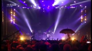 Travis Why Does It Always Rain On Me : Isle Of Wight Festival 2014