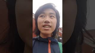 イギリスで謎のポールングステーション！