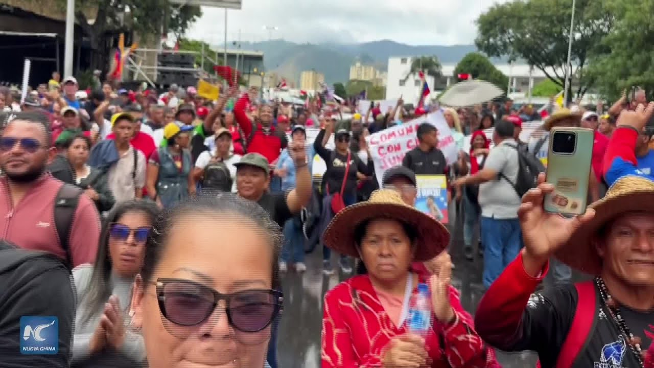 Movimientos sociales marchan en Caracas por liberación de Maduro y su esposa