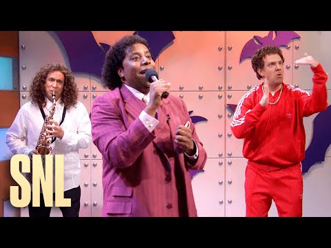 Jason Sudeikis Hilariously Brings Back His Back-Up Dancer Character On A Star-Studded 'What Up With That' Performance On 'SNL'