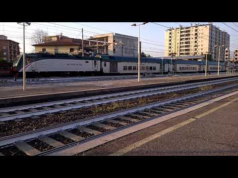 E464 408+5 2 piani Trenord - Milano Greco - 31/07/2020