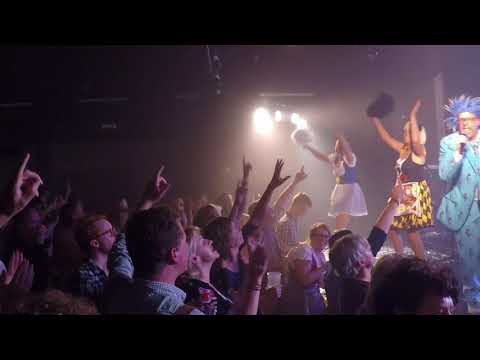 Ze Quaffeurz - The Ghostbusters - Iedereen is van de Wereld - The Scene - medley (LIVE)