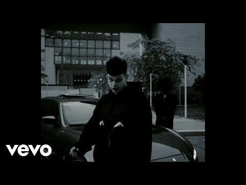 Maury North - CHI È IL VAMP?