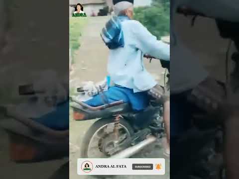 Mbah nyungsep numpak motor#ngakak#naikmotor#short