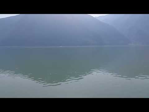 LAGO  d IDRO visto dalla ciclabile  ANFO /PONTE CAFFARO 