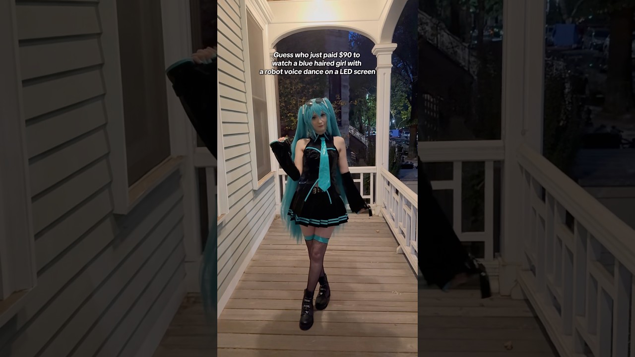 $90 well spent 😝🥬🥬 #hatsunemiku #miku #hatsunemikucosplay #vocaloid #mikuexpo #mikuexpo2026