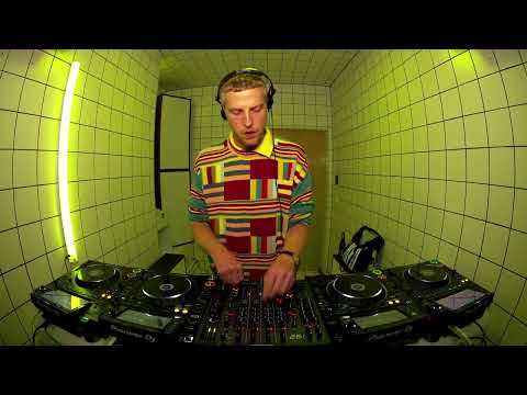 Iron Curtis | HÖR - November 3 / 2023