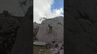 Video thumbnail de Con la raja, 6a. Teverga