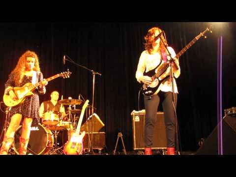 Blues-Caravan 2015 (Girls with Guitars) - Shades Of Love