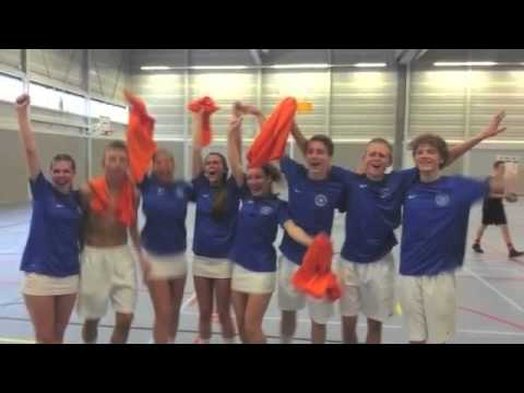 Oranje Wit B1 - Kampioenenhuldiging