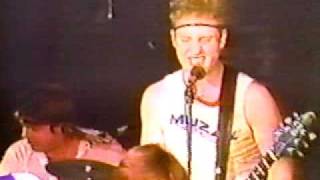 Husker Du 12. You&#39;re Naive 9/5/81 7th Street Entry